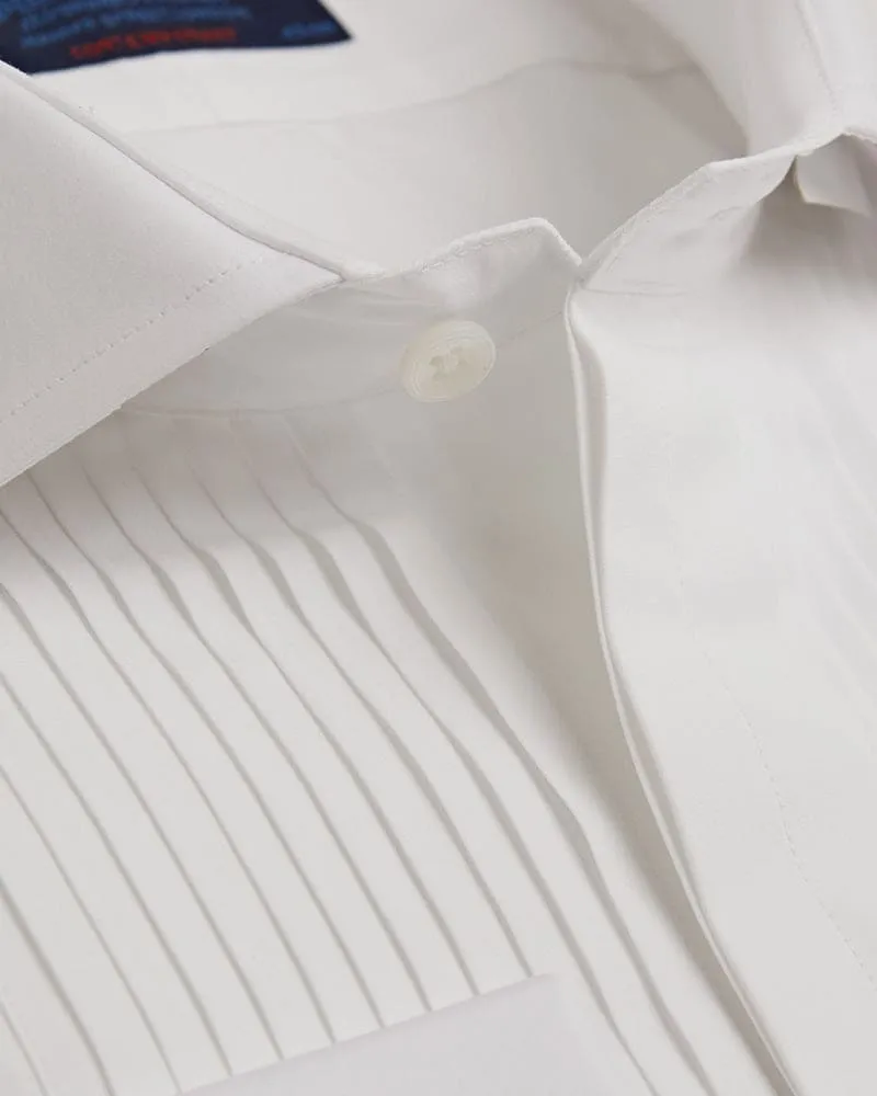 Contemporary Fit, Cutaway Collar, Double Cuff Dress Shirt With Pleated Front