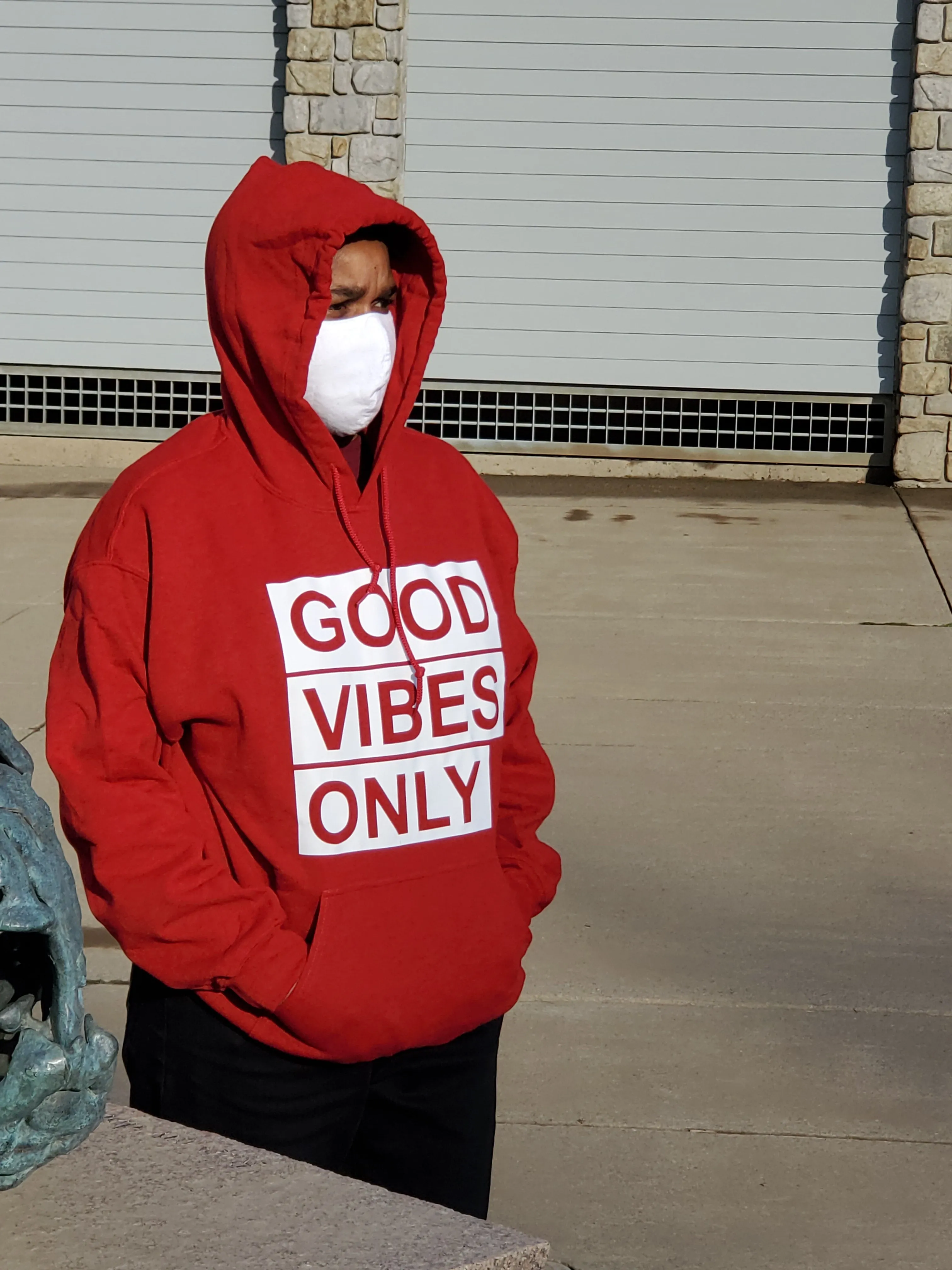 GOOD VIBES ONLY    HOODED SWEATSHIRT