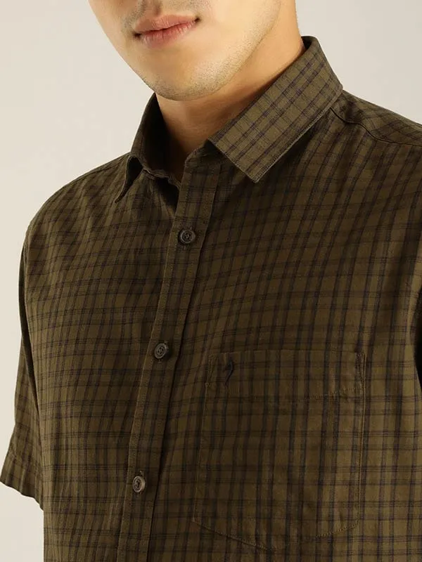 Men Checked Half Sleeve Cotton Shirt