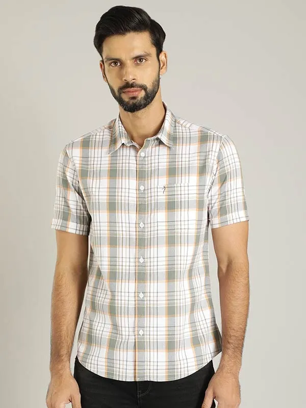 Men Checked Half Sleeve Cotton Shirt