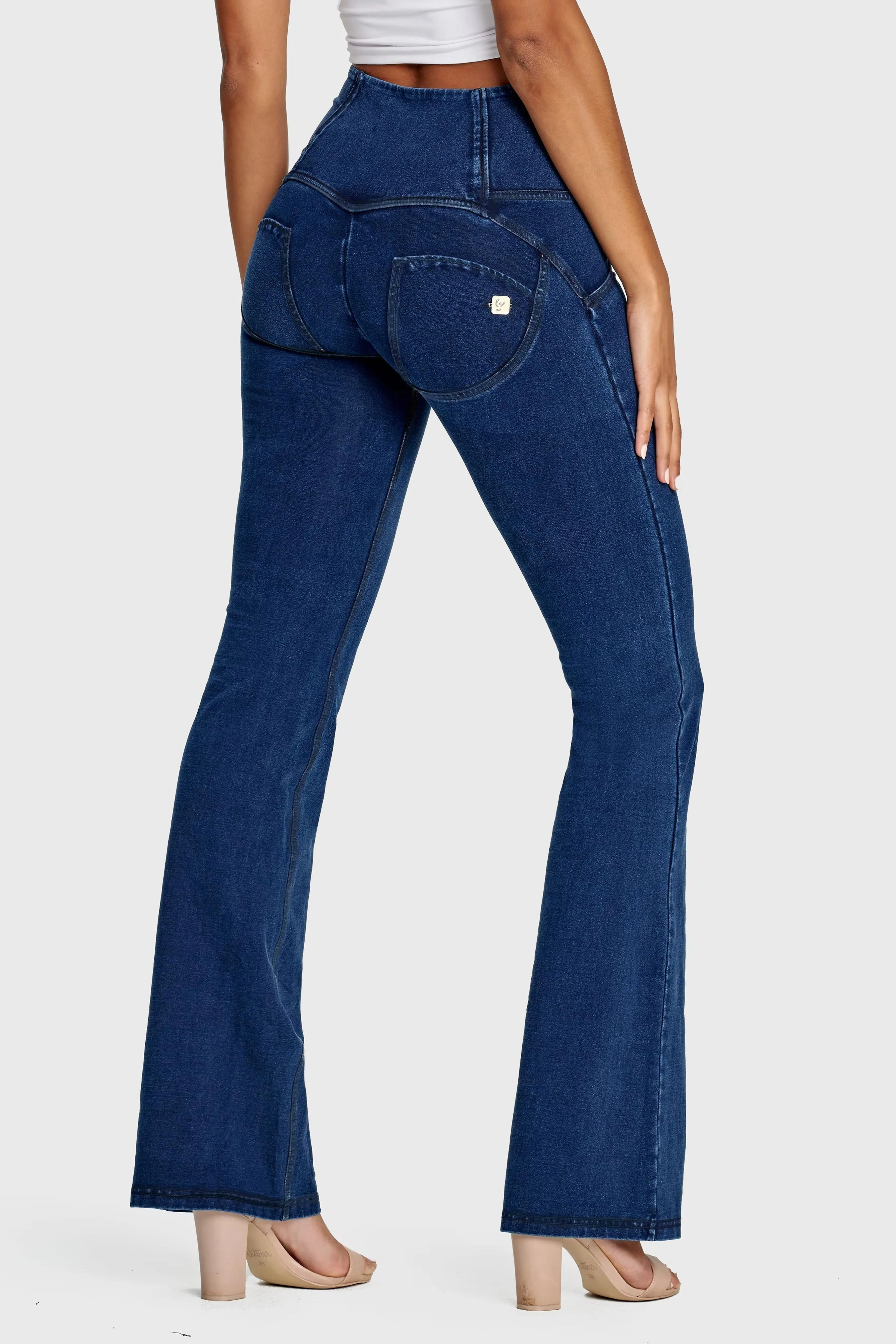 (WRUP11BHC002ORG-J0B) Blauwe WR.UP® Flared Jeans met een Hoge Taille en Knoopsluiting